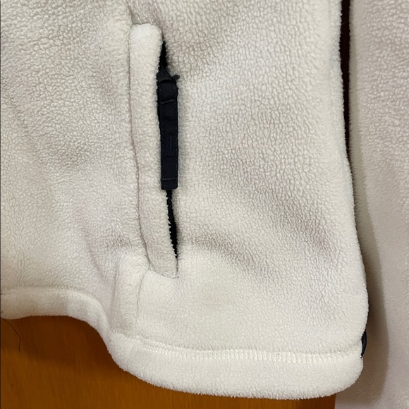 Abercrombie & Fitch Women's White Fleece Full-Zip Jacket Size Medium - Picture 4 of 9
